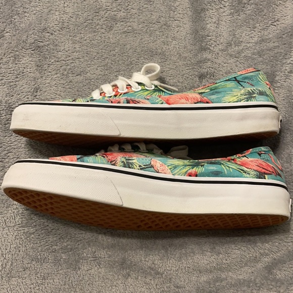 🔴SOLD🔴Flamingo Vans - Picture 3 of 6